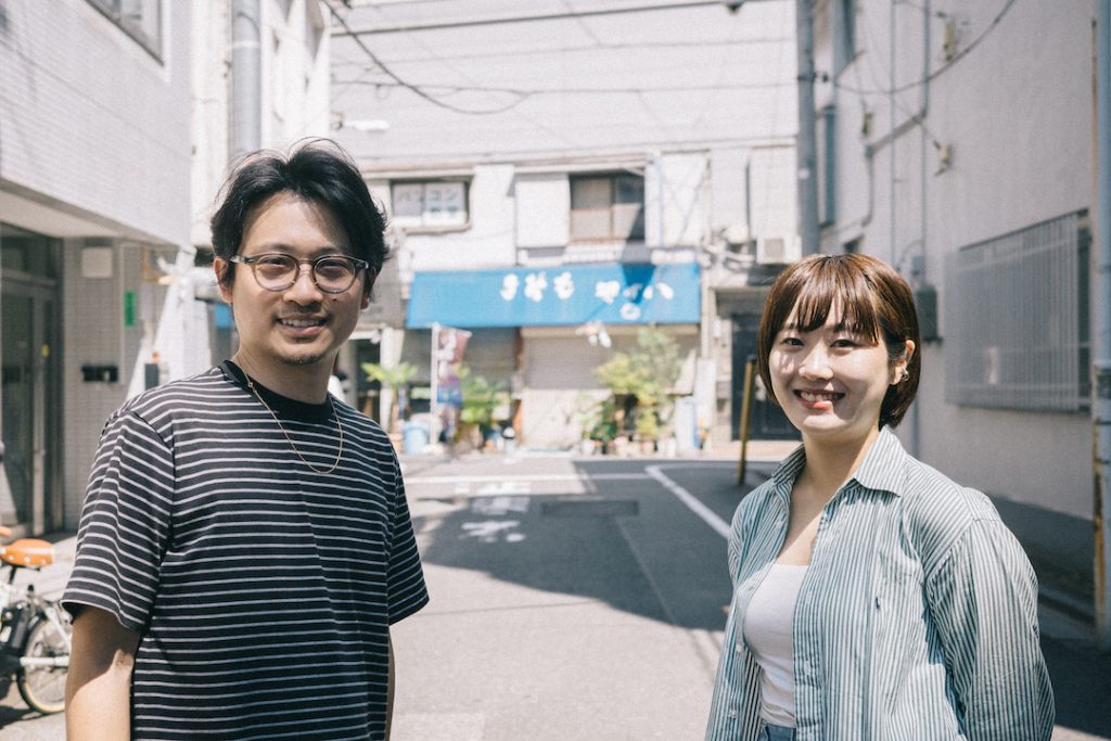 2024年度 中途入社 社員インタビュー｜フラットな人間関係の下、「やりたい！」と手を挙げられる環境がプラスに　- 村上（maxilla・アシスタントプロデューサー）& 藤原（maxilla・プロジェクトマネージャー）