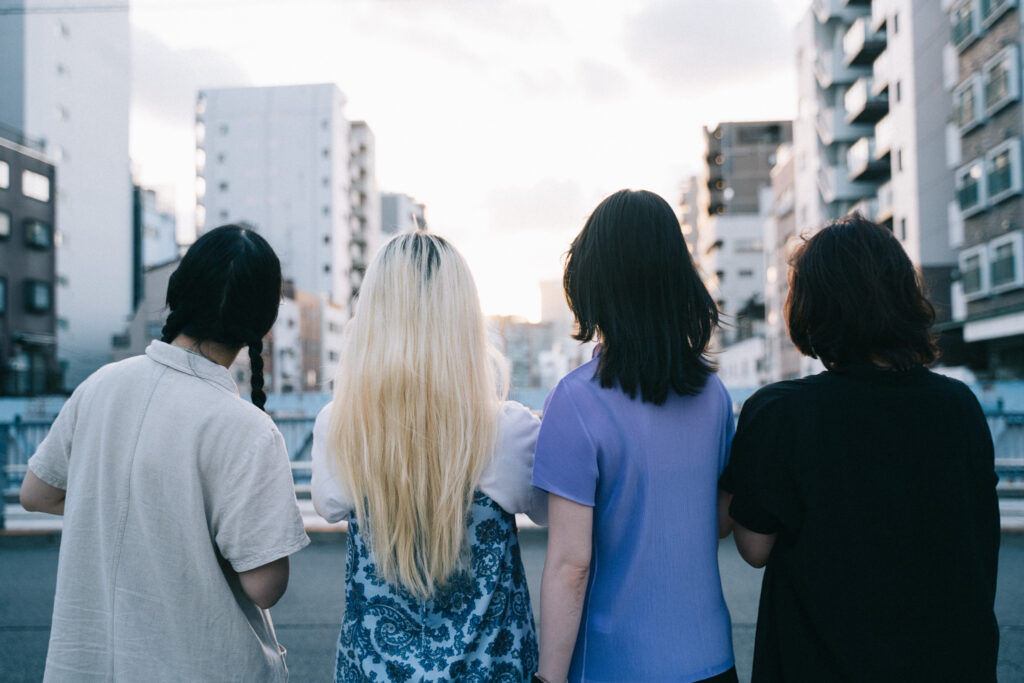 企画から製造、販売まで──PJMと生産管理が語る、前例なきモノづくりの面白さ